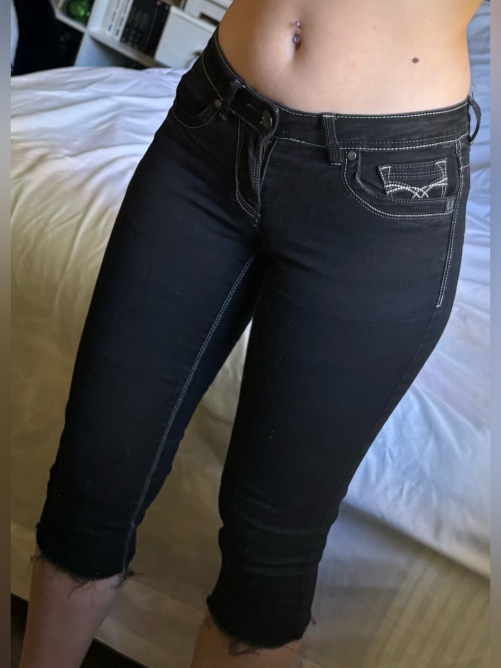 Women's Black Cropped Capris with Contrast Stitching